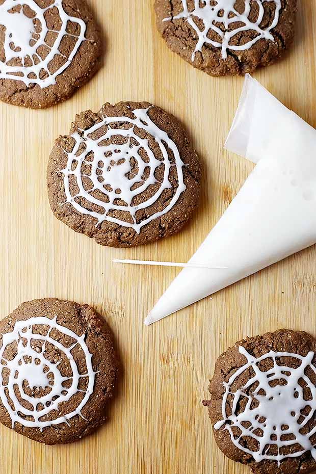 Chocolate Spider Web Cookies - TwoRaspberries