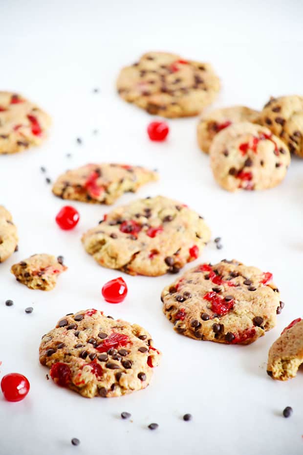  These VEGAN Chocolate Chip CHERRY Cookies are so easy to make and taste like chocolate and cherry sweet-ness! / TwoRaspberries.com
