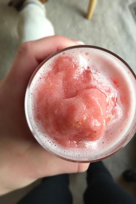 Strawberry Pinapple Slush - simple and easy food inspiration! "What I Ate" is easy to prepare things I ate this week to spark ideas for you! eating vegan doesn't need to be complicated / TwoRaspberries.com