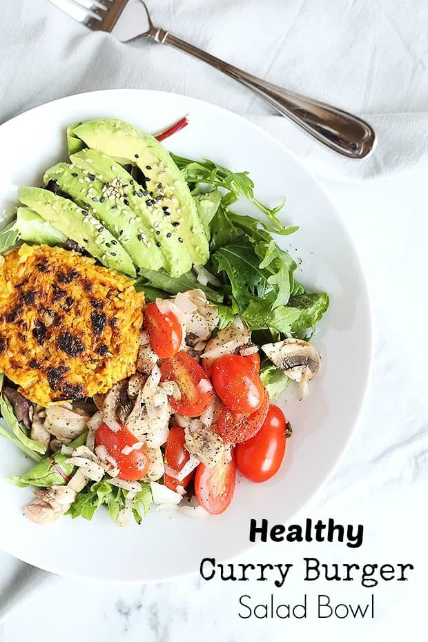 This Healthy Curry Burger Salad Bowl is super filling and FULL of flavor! Spicy, sweet and fresh! Vegan and Gluten Free. / TwoRaspberries.com