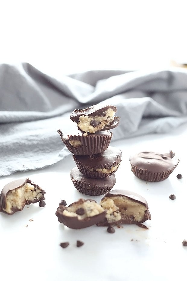  These Vegan Gluten Free Chocolate Cookie Dough Cups are a great treat! Super easy to make, and perfect for a chocolate or cookie craving! / TwoRaspberries.com