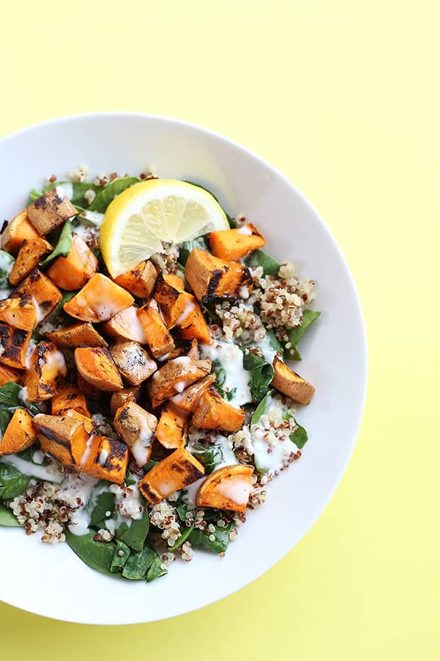 This 5 Ingredient Sweet Potato Spinach Quinoa Salad is super simple to make, healthy and only requires 5 simple ingredients! Vegan and Gluten Free. / TwoRaspberries.com