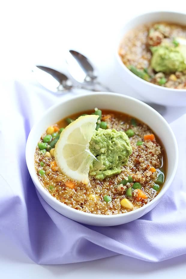 One Pot Quinoa Veggie Soup! EASY to make, takes about 30 minutes or less and great for lunch or dinner! Slightly spicy and completely filling! Vegan and GF! / TwoRaspberries.com