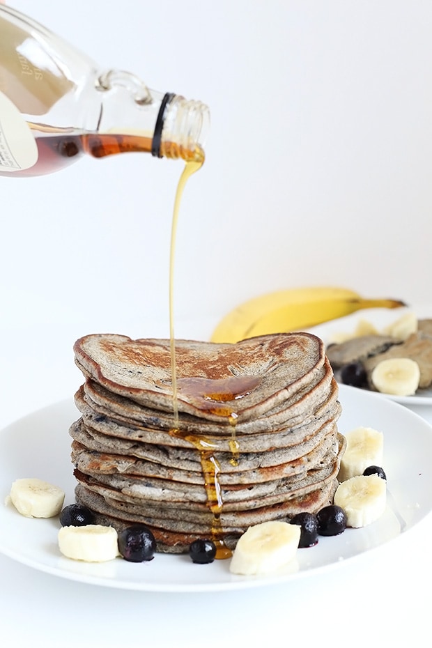  Healthy Blueberry Banana Buckwheat Pancakes are super easy, tastes like blueberry and banana’s, only requires 8 ingredients and they're vegan plus GF! / TwoRaspberries.com