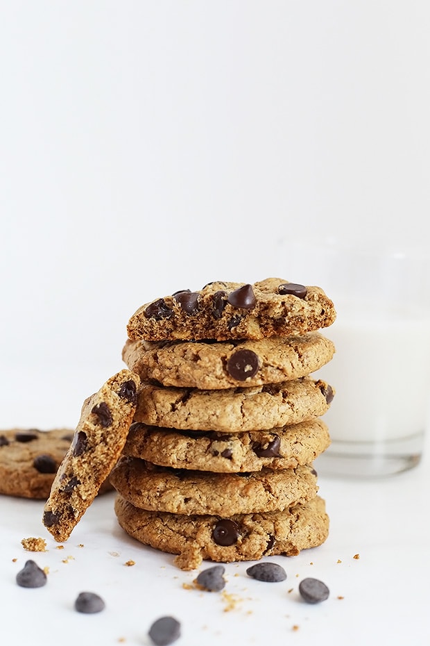  5 Ingredient Chocolate Chip Almond Butter Oat Cookies are super easy to make, only require 1 bowl and they are vegan plus gluten free! / TwoRaspberries.com