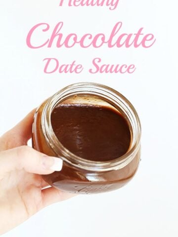 Healthy Chocolate Date Sauce is a naturally sweet indulgent chocolate sauce, for topping on nice cream, dipping fruit, or anything else! Only 3 ingredients! / TwoRaspberries.com