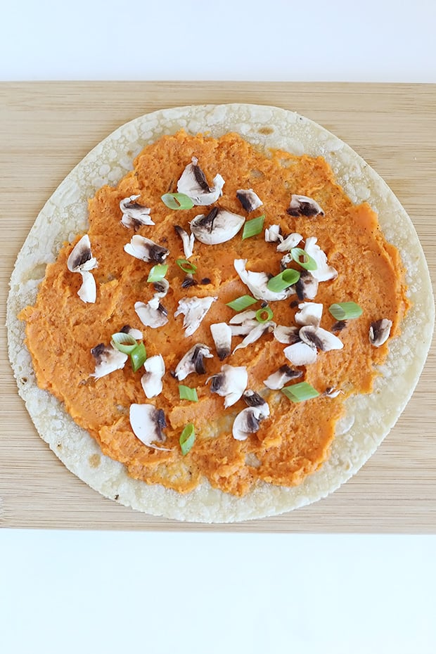Healthy Sweet Potato Quesadillas are flavored with chili powder, mushrooms and scallions. Super simple to make, low fat, vegan and gluten free! / TwoRaspberries.com