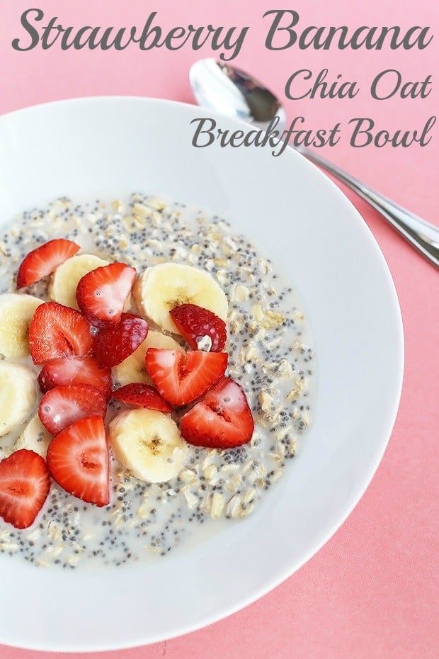 This Strawberry Banana Chia Oat Breakfast Bowl is PERFECT for a healthy breakfast or lunch! This can be made the night before and is vegan plus gluten free! / TwoRaspberries.com