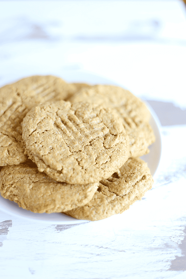 EASY VEGAN COOKIE RECIPES! vegan, GF, soy free and mostly refined sugar free! classic chocolate chip, almond butter and peanut butter cookies are classics! | TwoRaspberries.com