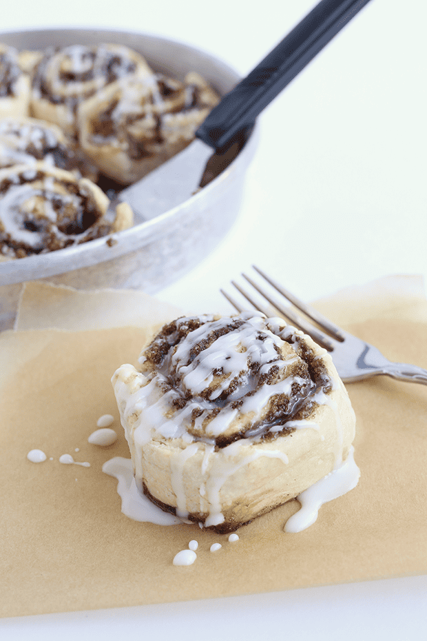 Easy Vegan Cinnamon Rolls