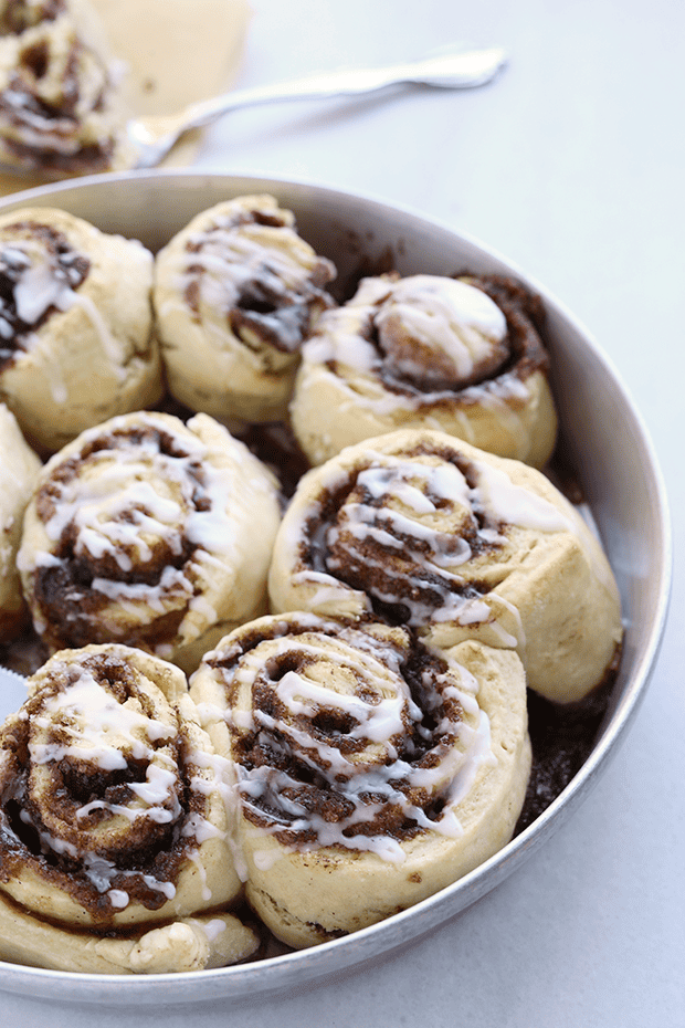 Easy Vegan Cinnamon Rolls