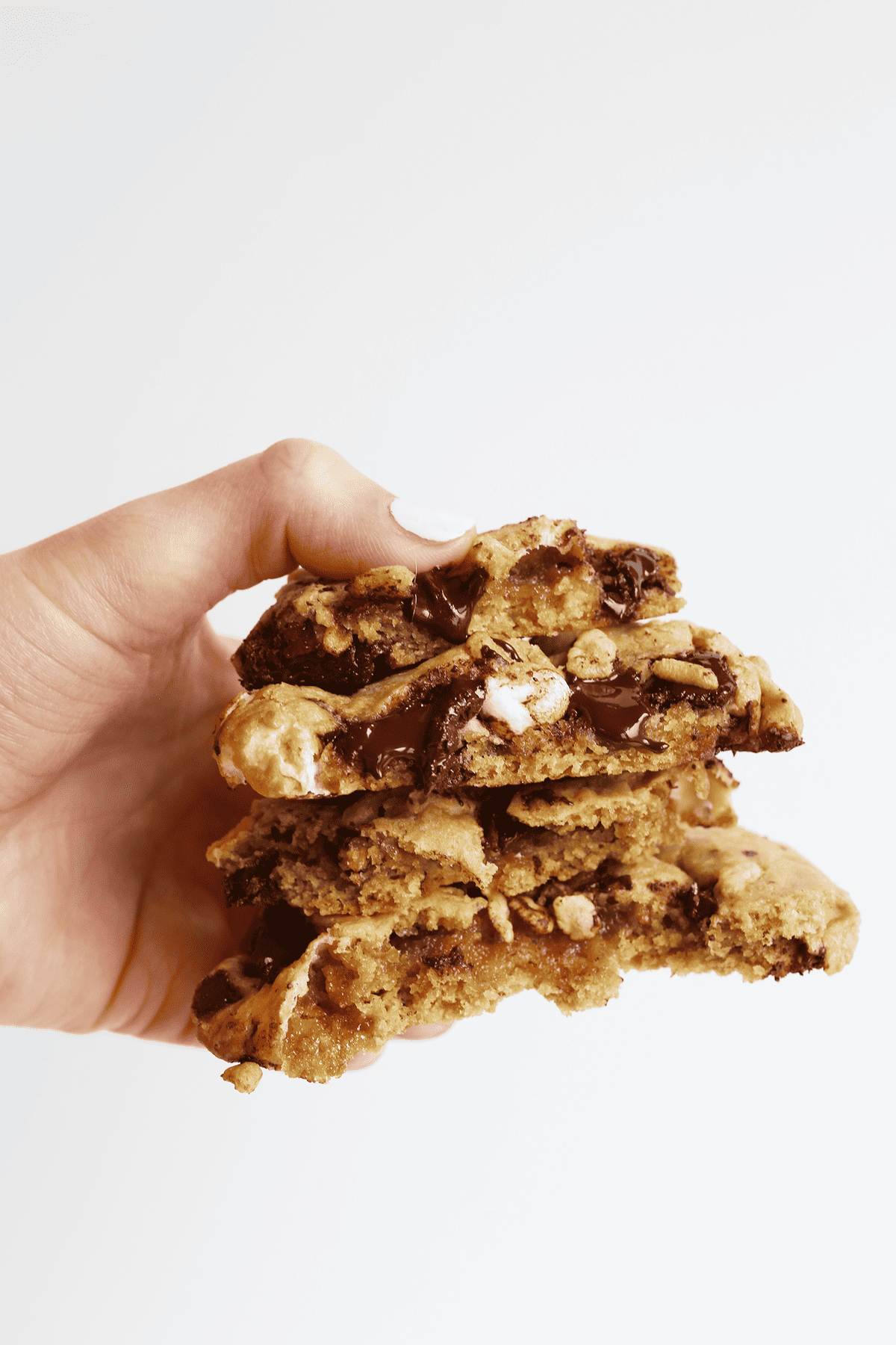 Chocolate Marshmallow Crispy Treat Cookies, a combination of a s’more and a rice crispy bar plus they’re vegan and only require 1 bowl!