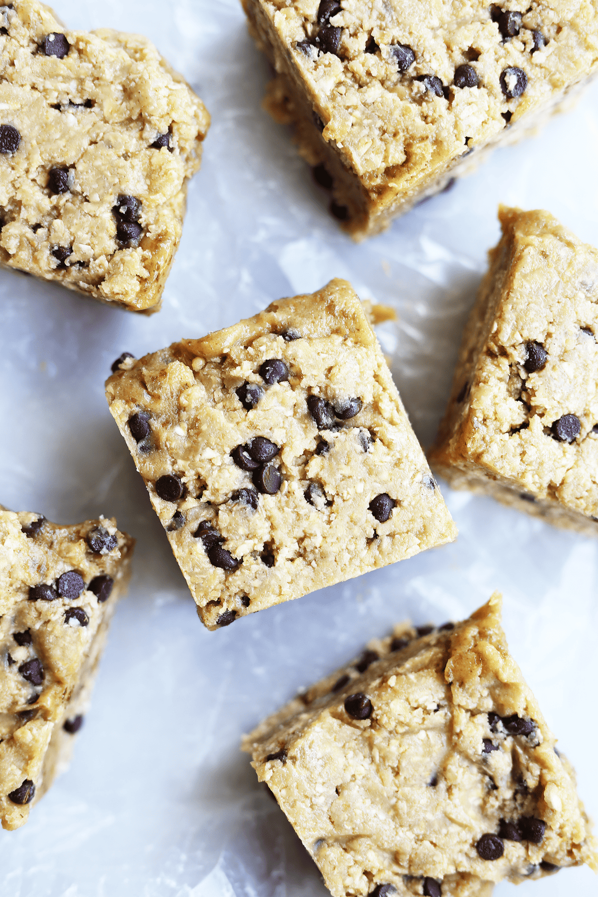 Chocolate Chip Cookie Dough Caramel Bars are super easy, no baking, vegan, gluten free, refined sugar free and super yum! 