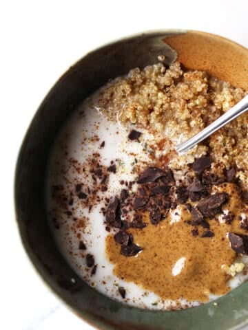 This Cinnamon Quinoa Protein Cereal Bowl is so simple to make, vegan and gluten free, healthy and packed with protein and flavor!