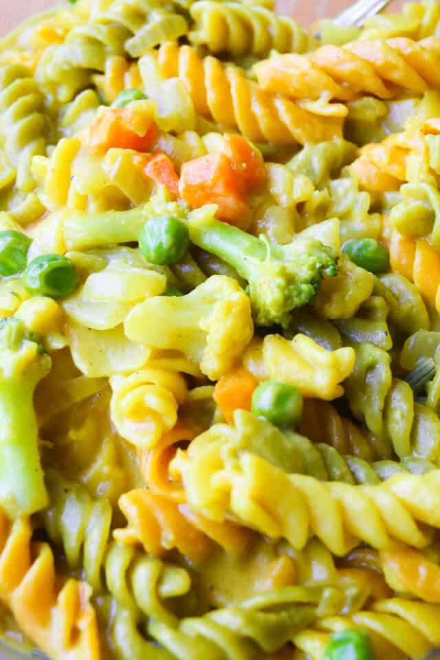 Curry Pasta - TwoRaspberries