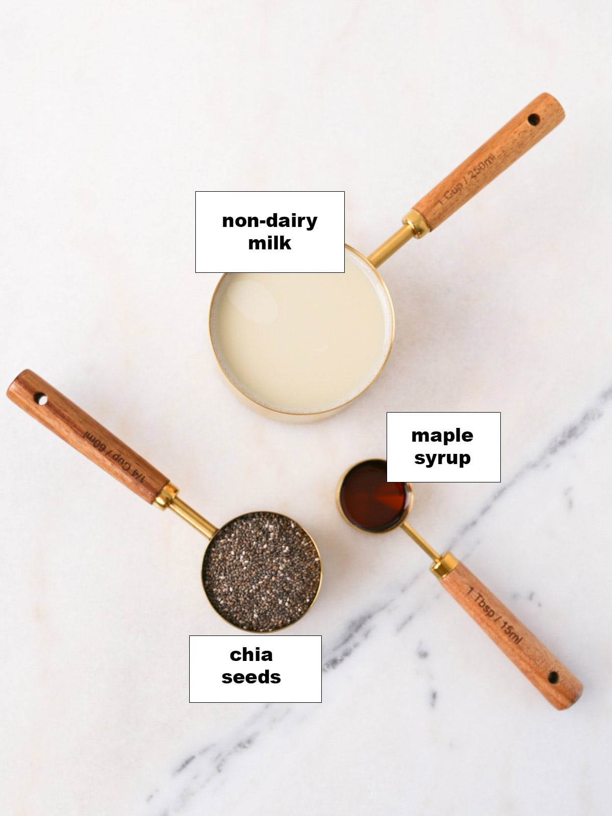 Ingredients to make this chia seed pudding.
