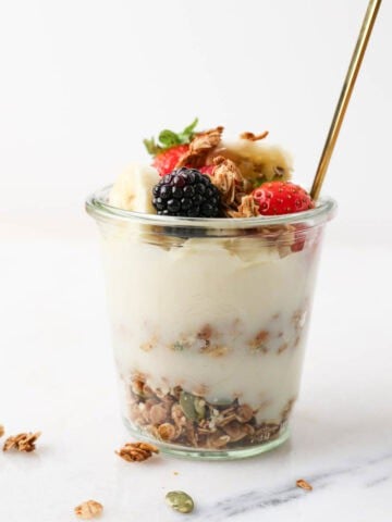 1200x1200 image of this granola parfait.