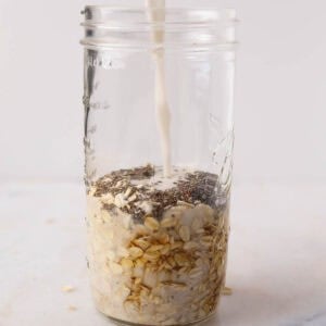 1200 x 1200 image of oats overnight.