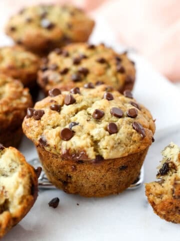 1200 x 1200 image of this chocolate chip banana muffins.