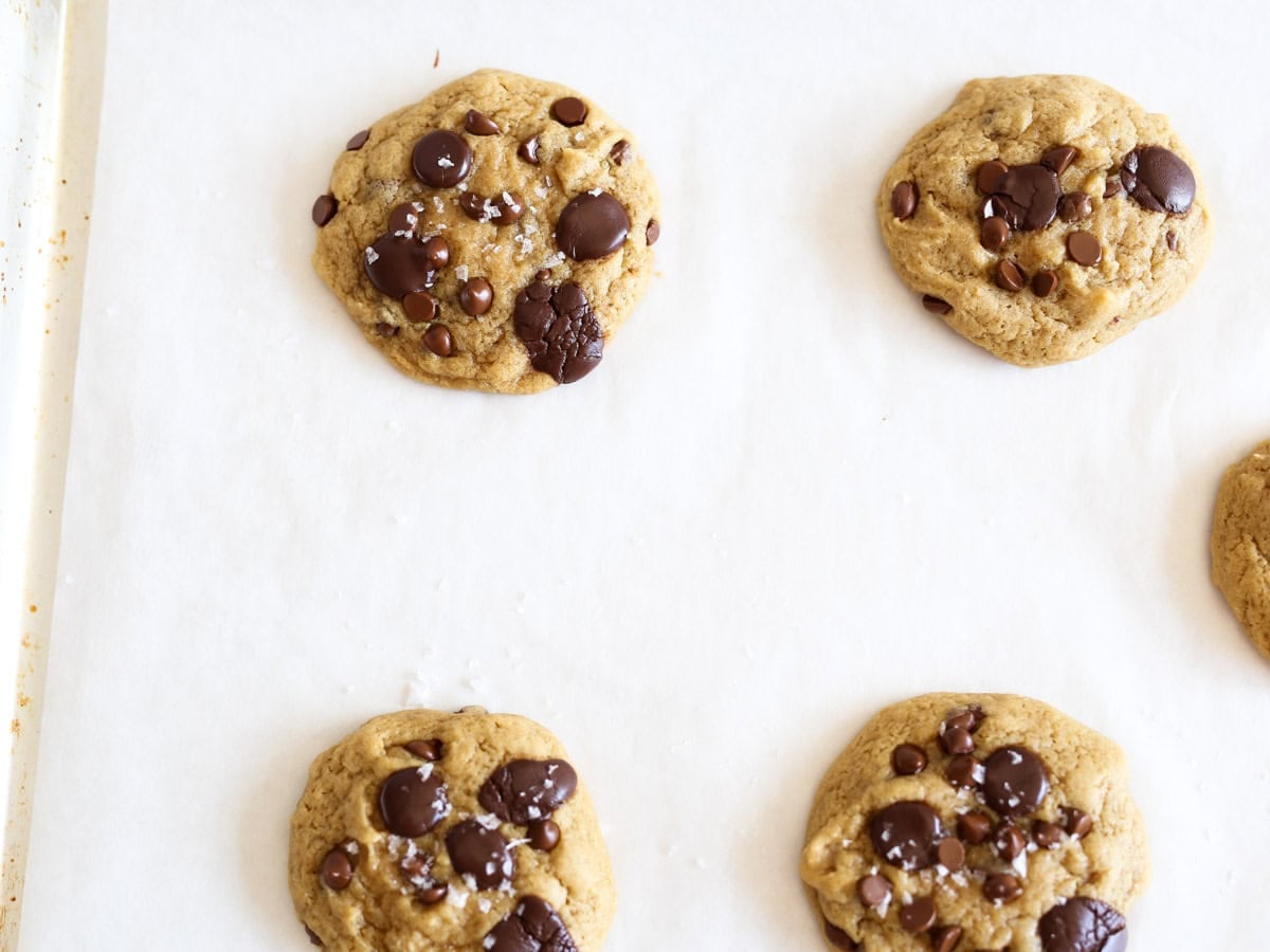 Freshly baked vegan cookies.